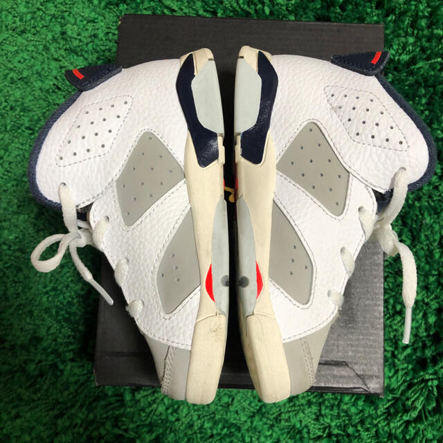 NIKE(ナイキ)のNIKE JORDAN 6 RETRO 16cm キッズ/ベビー/マタニティのキッズ靴/シューズ(15cm~)(スニーカー)の商品写真