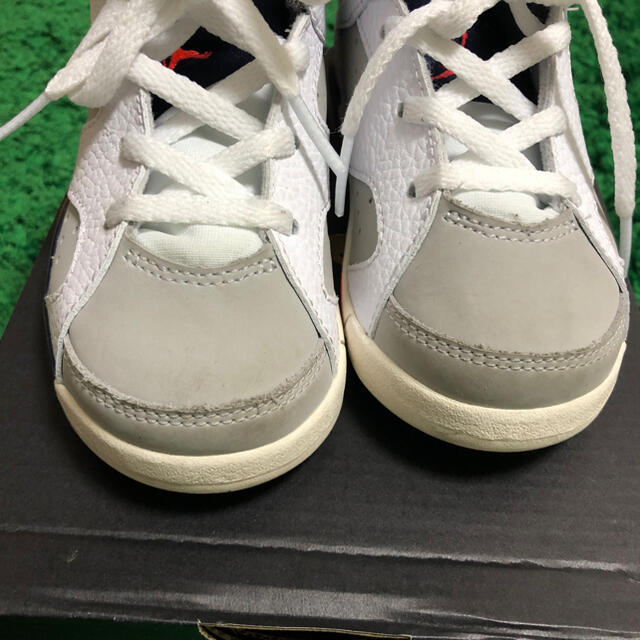 NIKE(ナイキ)のNIKE JORDAN 6 RETRO 16cm キッズ/ベビー/マタニティのキッズ靴/シューズ(15cm~)(スニーカー)の商品写真