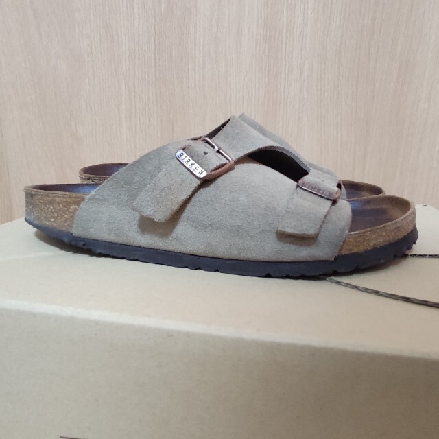 BIRKENSTOCK(ビルケンシュトック)のビルケンシュトック zurich チューリッヒ 38 トープ narrow メンズの靴/シューズ(サンダル)の商品写真