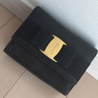 サルヴァトーレフェラガモ(Salvatore Ferragamo)の【Black】Ferragamo＊ヴィラ 型押し ポーチ(ポーチ)