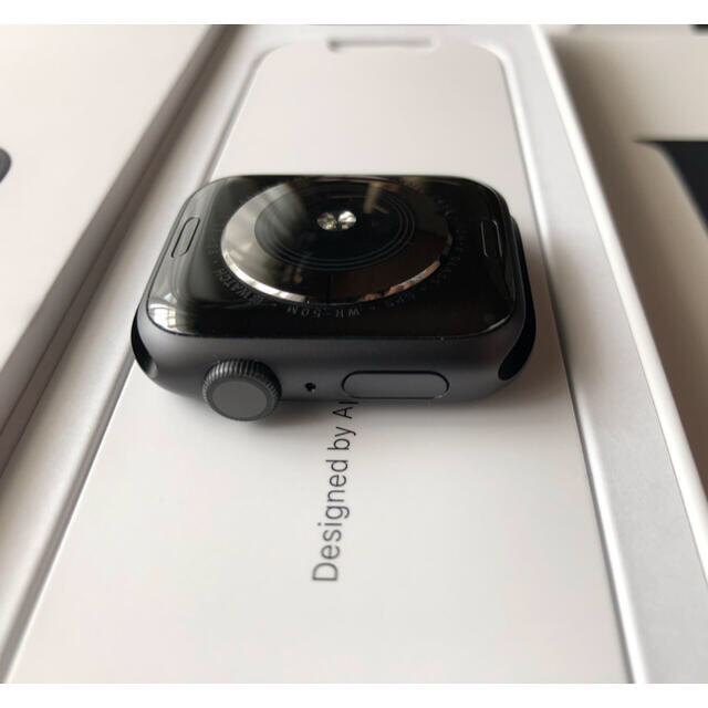 Apple Watch(アップルウォッチ)の美品 Apple Watch Series 5 44mm GPSモデル  スマホ/家電/カメラのスマホアクセサリー(その他)の商品写真