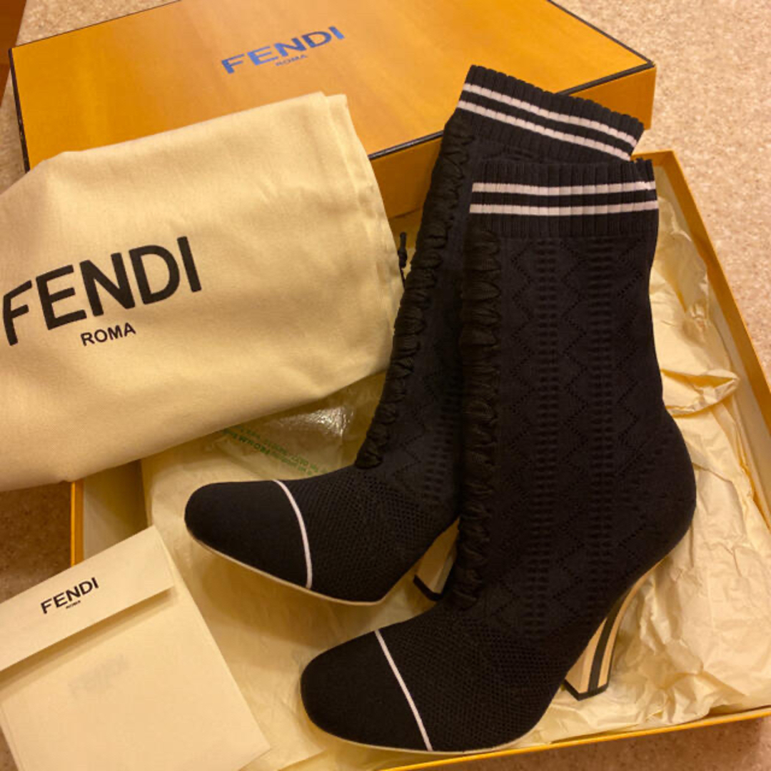 FENDI ロココ ソックスブーツ ショート レザー  39 サイズ　ブラック