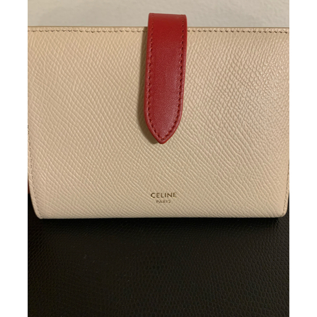 celine(セリーヌ)のセリーヌ　ストラップウォレット　財布💕 レディースのファッション小物(財布)の商品写真