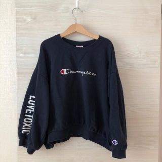 チャンピオン(Champion)のLovetoxiic    Champion.  スゥエットトップス(Tシャツ/カットソー)