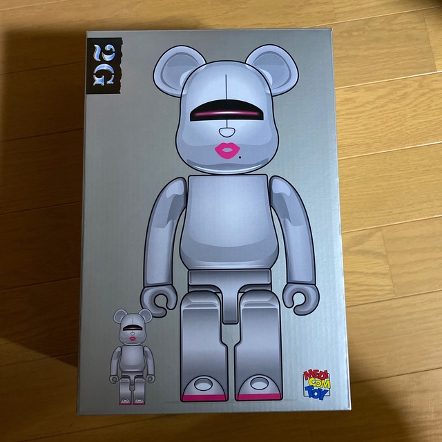 MEDICOM TOY(メディコムトイ)のBE@RBRICK SORAYAMA 2G SILVER 400% & 100% ハンドメイドのおもちゃ(フィギュア)の商品写真