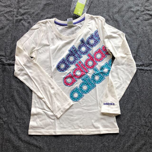 adidas(アディダス)の【専用】新品adidas レディース 長袖Tシャツ レディースのトップス(Tシャツ(長袖/七分))の商品写真