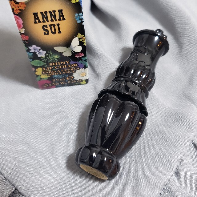 ANNA SUI(アナスイ)のANNA SUI　シャイニー　リップカラー　002 コスメ/美容のベースメイク/化粧品(リップグロス)の商品写真