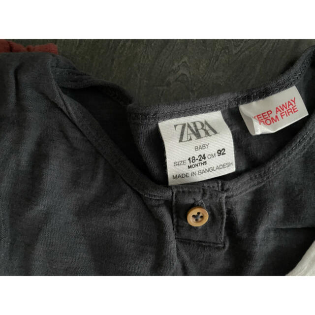 ZARA(ザラ)のZARA タンクトップ３枚セット キッズ/ベビー/マタニティのキッズ服男の子用(90cm~)(Tシャツ/カットソー)の商品写真