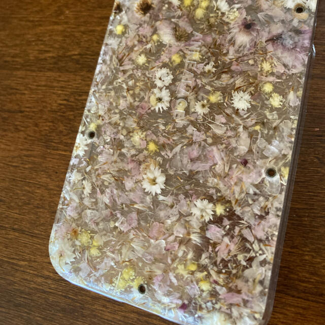 ANREALAGE(アンリアレイジ)のiPhone ケース　ACRYLIC FLOWER CASE ANREALAGE スマホ/家電/カメラのスマホアクセサリー(iPhoneケース)の商品写真