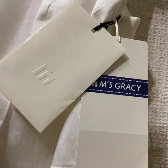 M'S GRACY(エムズグレイシー)の新品　エムズグレイシー　花柄　リボン　ワンピース 白　お嬢様 レディースのワンピース(ひざ丈ワンピース)の商品写真