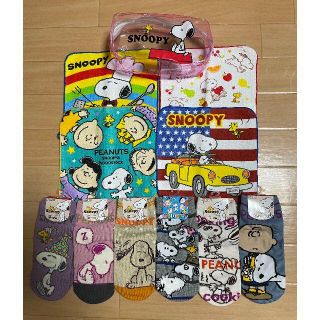 スヌーピー(SNOOPY)の新品☆スヌーピー 靴下 6足＋タオルハンカチ 4枚＋ポーチ セット(キャラクターグッズ)
