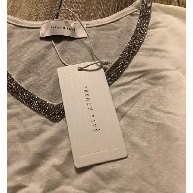 ZARA(ザラ)のFrenchPAVE新品未使用タグ付き レディースのトップス(カットソー(半袖/袖なし))の商品写真