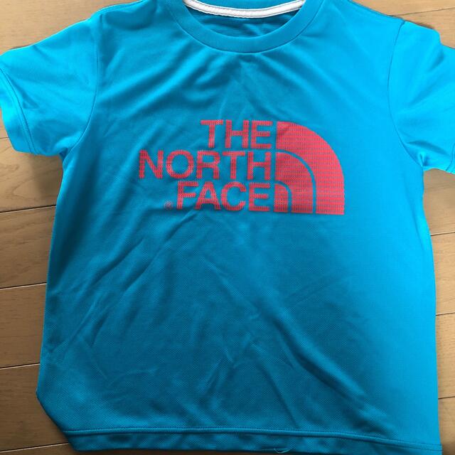 THE NORTH FACE(ザノースフェイス)のTシャツ130 キッズ/ベビー/マタニティのキッズ服男の子用(90cm~)(Tシャツ/カットソー)の商品写真