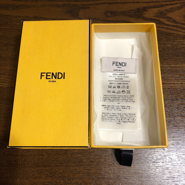 ファッション小物FENDI ラッピー