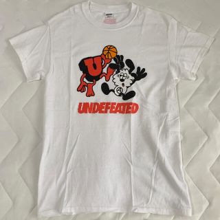 アンディフィーテッド(UNDEFEATED)のverdy UNDEFEATED Tシャツ S 白(Tシャツ/カットソー(半袖/袖なし))