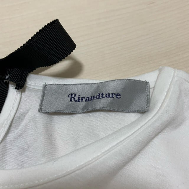 Rirandture(リランドチュール)のRirandture バックリボンTシャツ レディースのトップス(Tシャツ(半袖/袖なし))の商品写真