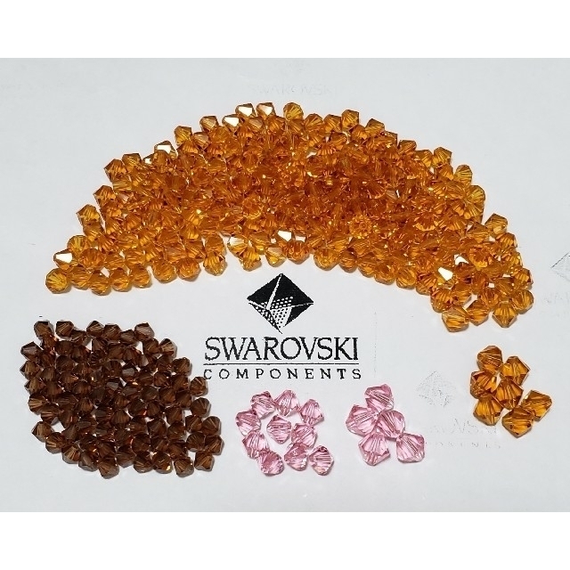 SWAROVSKI(スワロフスキー)の♡ SWAROVSKI ビーズ  4mm• 5mm• 6mm mix ハンドメイドの素材/材料(各種パーツ)の商品写真
