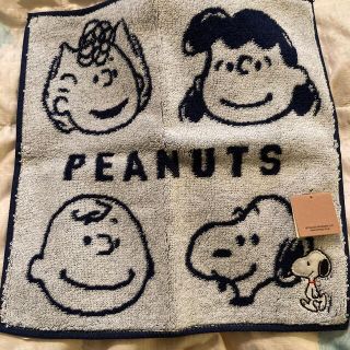 ピーナッツ(PEANUTS)のSNOOPY ハンドタオル　新品(ハンカチ)