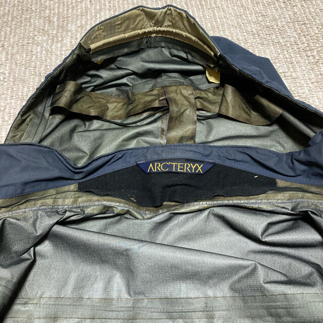 ARC'TERYX(アークテリクス)のvintage arc'teryx theta ar jacket S メンズのジャケット/アウター(マウンテンパーカー)の商品写真