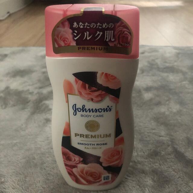 Johnson's(ジョンソン)のジョンソンボディケア プレミアム ローション スムーズローズ(200ml) コスメ/美容のボディケア(ボディローション/ミルク)の商品写真