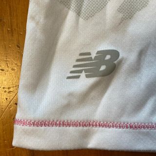 ニューバランス(New Balance)のニューバランス　ﾚﾃﾞｨｰｽ  白Ｔシャツ  Ｌｻｲｽﾞ(ウェア)