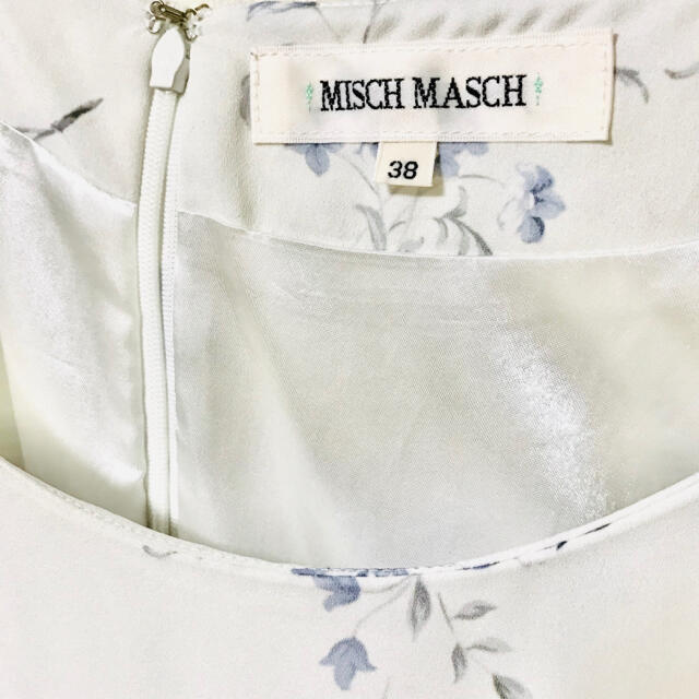 MISCH MASCH(ミッシュマッシュ)のMISCH MASCH花柄七分袖ワンピース ビジューボタン ミッシュマッシュ レディースのワンピース(ひざ丈ワンピース)の商品写真