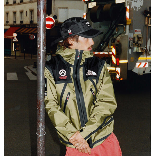 Supreme(シュプリーム)のSupreme The North Face Summit Series  メンズのジャケット/アウター(マウンテンパーカー)の商品写真