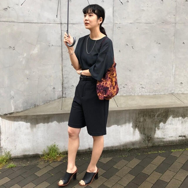 TODAYFUL(トゥデイフル)の【todayful】Twill Half Pants 38 ブラック レディースのパンツ(ハーフパンツ)の商品写真