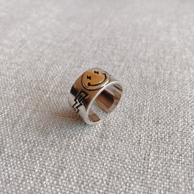 【セット販売用】 ニコちゃん スマイリー リング 指輪 ブレスレット ドクロ 蝶 レディースのアクセサリー(リング(指輪))の商品写真