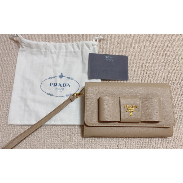 PRADA(プラダ)の⭐️最終お値下げしました⭐️PRADA 正規品 サフィアーノレザー財布 レディースのファッション小物(財布)の商品写真