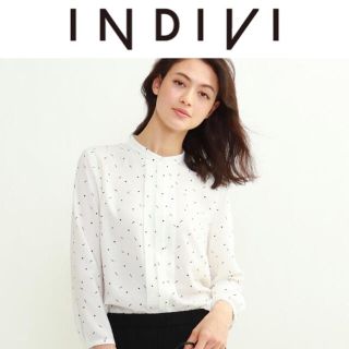 インディヴィ(INDIVI)の定価14,850円　INDIVI センタータックバンドカラーブラウス(シャツ/ブラウス(長袖/七分))