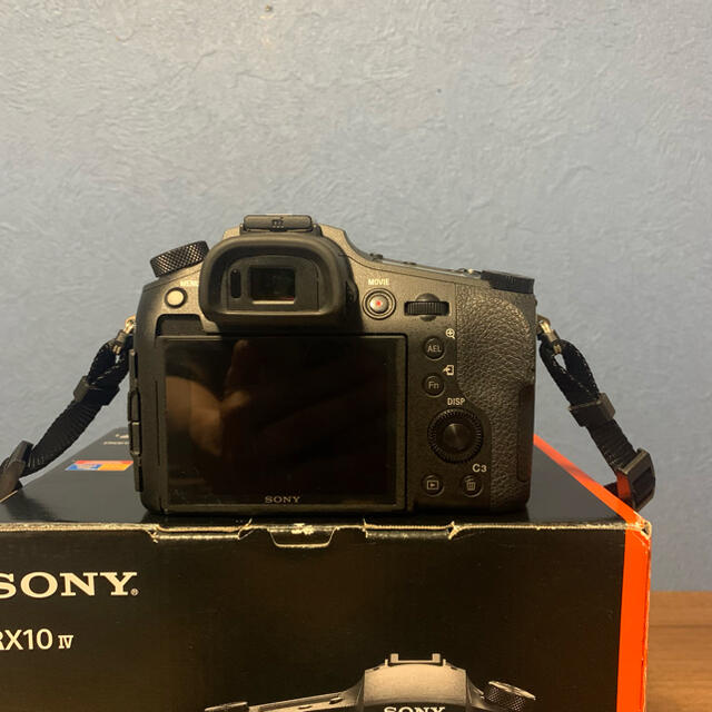 SONY(ソニー)のSONY RX10M4  スマホ/家電/カメラのカメラ(コンパクトデジタルカメラ)の商品写真