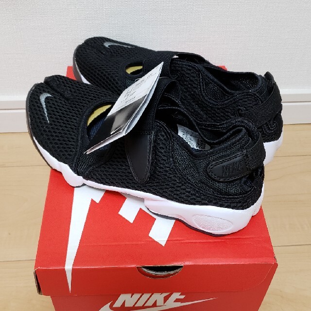 NIKE(ナイキ)の【新品・未使用】NIKE AIR RIFTBR エア リフト ブリーズ ナイキサ レディースの靴/シューズ(サンダル)の商品写真