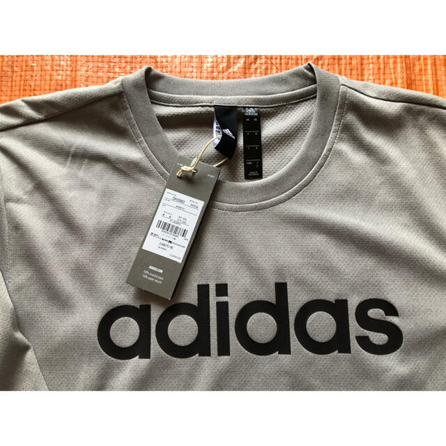 adidas(アディダス)のadidas 長袖Tシャツ O  XL グレー系 未使用 ロンＴ アディダス メンズのトップス(Tシャツ/カットソー(七分/長袖))の商品写真