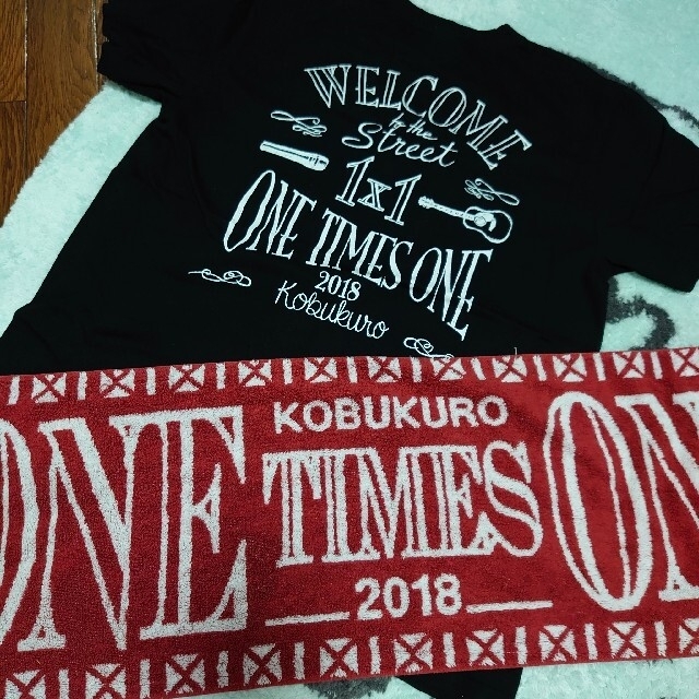 コブクロ   ONE TIME  ONE 2018  ライブ TシャツM タオル エンタメ/ホビーのタレントグッズ(ミュージシャン)の商品写真
