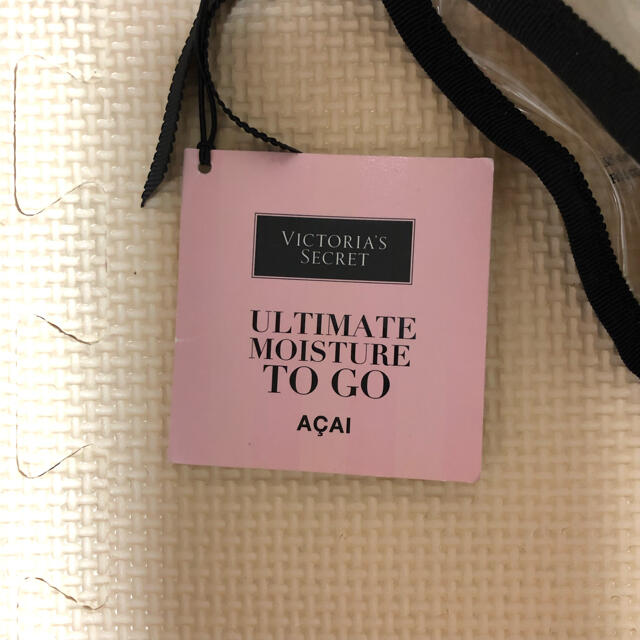 Victoria's Secret Ultimate Moisture togo