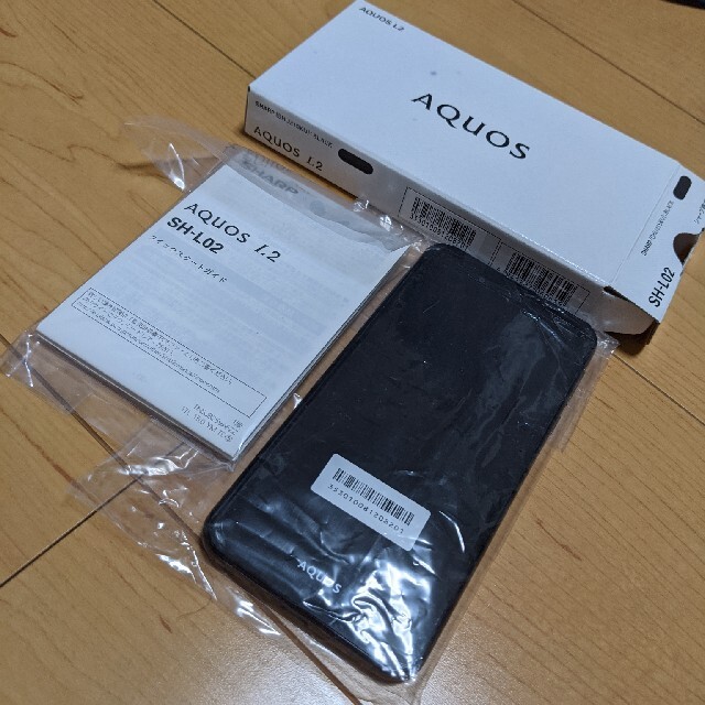 AQUOS(アクオス)のSHARP SH-L02 SIMフリースマホ新品未使用Android AQUOS スマホ/家電/カメラのスマートフォン/携帯電話(スマートフォン本体)の商品写真