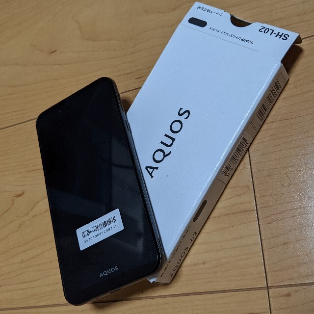 AQUOS(アクオス)のSHARP SH-L02 SIMフリースマホ新品未使用Android AQUOS スマホ/家電/カメラのスマートフォン/携帯電話(スマートフォン本体)の商品写真