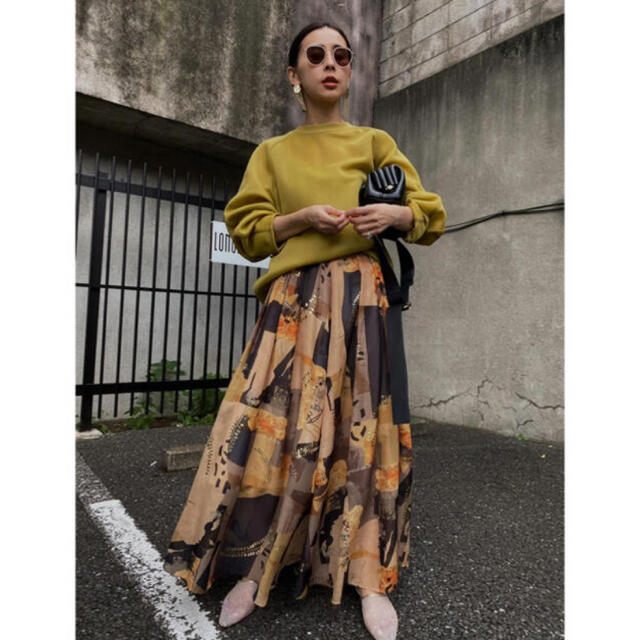 Ameri VINTAGE(アメリヴィンテージ)のAMERI／EMILIE TUCK FLARED SKIRT  レディースのスカート(ロングスカート)の商品写真