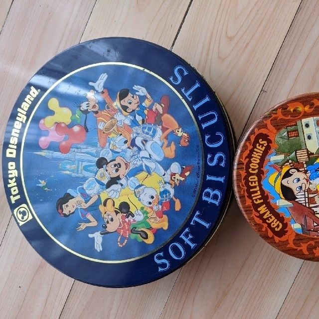 Disney(ディズニー)の懐かしいTDLお菓子空き缶 エンタメ/ホビーのおもちゃ/ぬいぐるみ(キャラクターグッズ)の商品写真