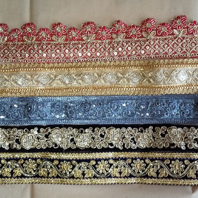 インドの刺繍リボン  20cm×5種類③ ハンドメイドの素材/材料(各種パーツ)の商品写真