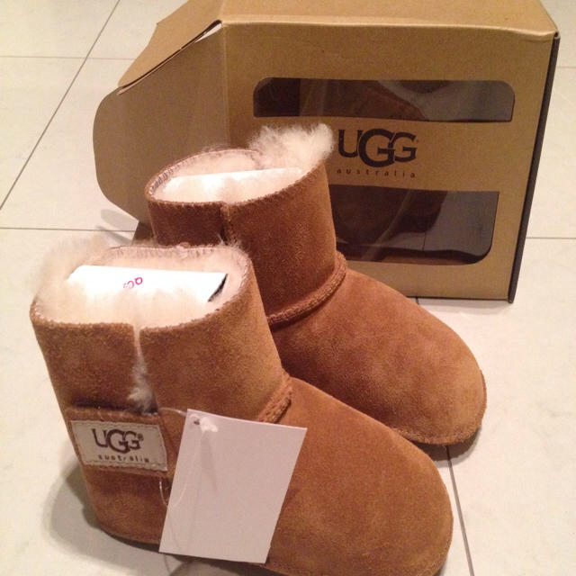 UGG(アグ)のベビー UGGブーティー キッズ/ベビー/マタニティのベビー靴/シューズ(~14cm)(その他)の商品写真