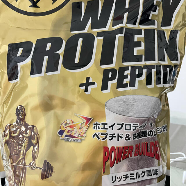 最終値下げ　ゴールドジム　プロテイン　2kg リッチミルク 食品/飲料/酒の健康食品(プロテイン)の商品写真