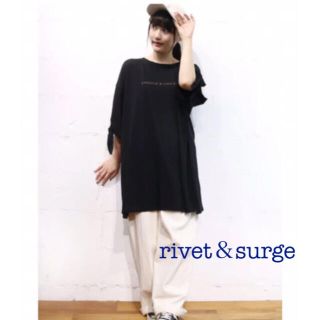 リベットアンドサージ(rivet & surge)の新品♡ rivet＆surgeロゴpt＊袖リボンBIG Tシャツワンポイント刺繍(Tシャツ/カットソー(半袖/袖なし))