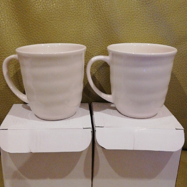 たち吉(タチキチ)のクロネコヤマトのマグカップ 非売品　2個セット エンタメ/ホビーのコレクション(ノベルティグッズ)の商品写真