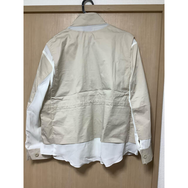 GU(ジーユー)のGU UNDERCOVER ミリタリージャケット　ベージュ　XLサイズ レディースのジャケット/アウター(ミリタリージャケット)の商品写真