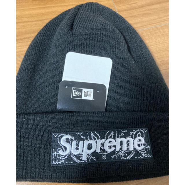 Supreme(シュプリーム)のSupreme New Era® Bandana Box Logo Beanie メンズの帽子(ニット帽/ビーニー)の商品写真