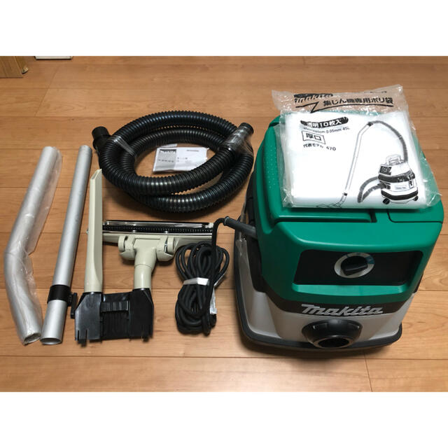 マキタ　makita　集塵機　M442  新品　未使用 スマホ/家電/カメラの生活家電(掃除機)の商品写真