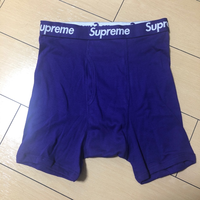 Supreme(シュプリーム)のSupreme®/Hanes® Boxer Briefs Purple1枚 メンズのアンダーウェア(ボクサーパンツ)の商品写真