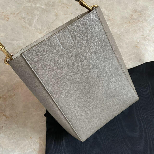 celine(セリーヌ)のセリーヌ　サングル レディースのバッグ(ショルダーバッグ)の商品写真